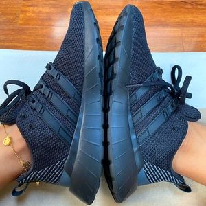 Sexy Ass Black On Black ADDIDAS 😍